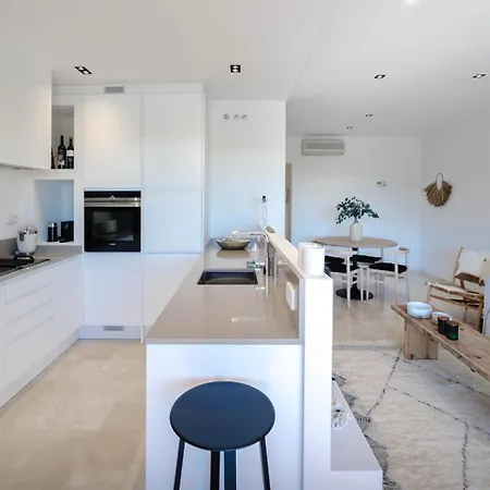 Spacious Duplex In Puerto 2 Bedr 2 Bath Lägenhet *